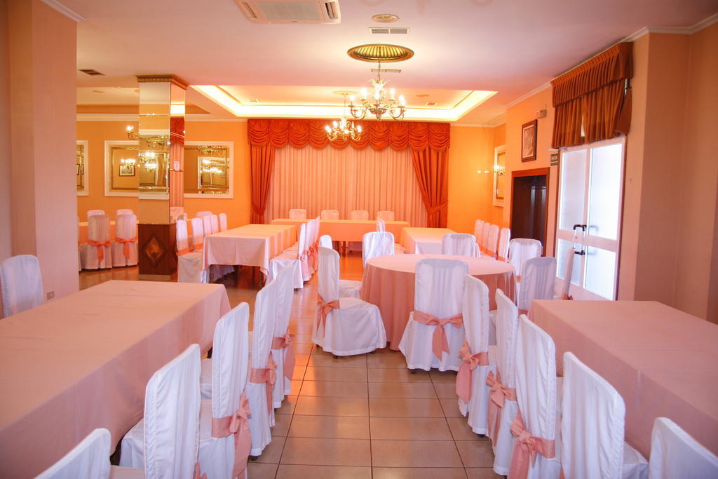 Hotel San Rosendo Ourense Buitenkant foto