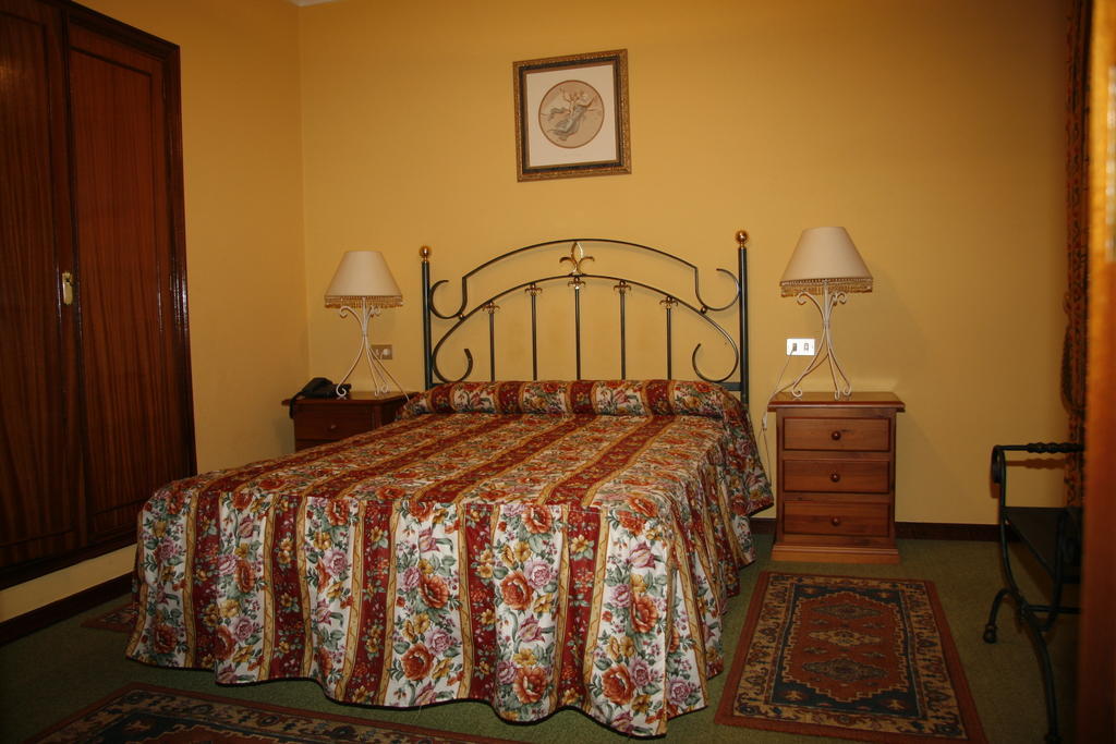 Hotel San Rosendo Ourense Kamer foto